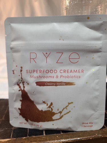 RYZE SUPERFOODS Probiotic Coffee Creamer with 6 Organic Adaptogenic Mushrooms & Probiotics 30 serving